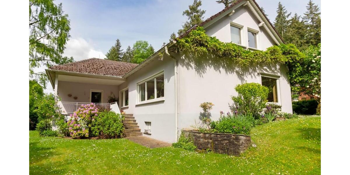 Trier-Feyen - Großzügiges freistehendes Wohnhaus in individueller Lage mit viel Grün - Einfamilienhaus Trier Feyen-Weismark | Angebot:26724859