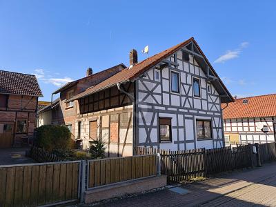 CHARMANTE LAGE MIT HANDWERKLICHEN POTENZIAL - Zweifamilienhaus Römhild | Angebot:27093279