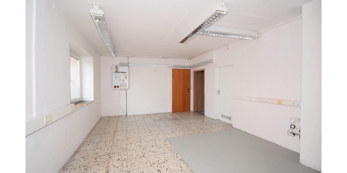 Vorraum 21 m² mit Toilettenbereich