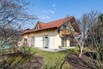 Großzügiges Zuhause mit umzäunten Gartengrundstück und vielseitigem Studio - Einfamilienhaus Schönthal | Angebot:27038045
