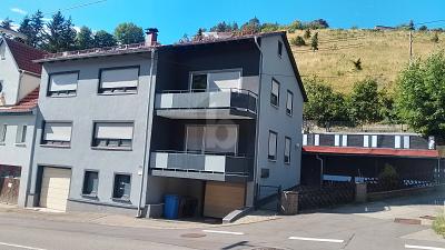 WIE NEU: GROßZÜGIGES WOHNEN FÜR 2 FAMILIEN - Mehrfamilienhaus, Wohnhaus Albstadt Gemarkung Onstmettingen | Angebot:27072370
