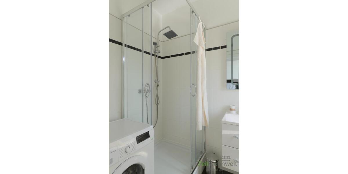 Dusche und Waschmaschine