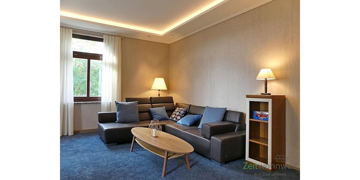 Wohnzimmer, gemütliches Sofa