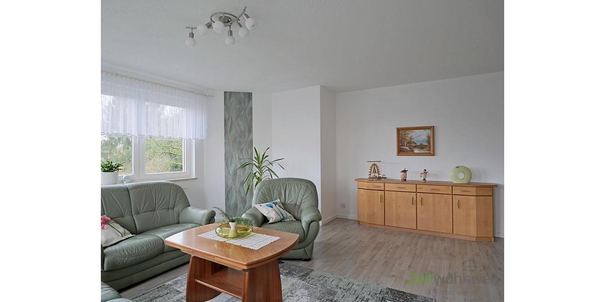 (EF0877_M) Chemnitz: NeukirchenErzgeb., Bezug in neu renovierte und möblierte 2-Zimmer-Wohnung, ruhige Wohnlage - Etagenwohnung Neukirchen/Erzgeb. Neukirchen | Angebot:26876757