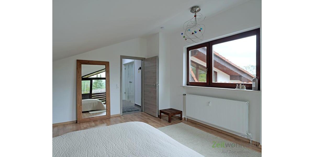 Blick vom Bett zum Flur