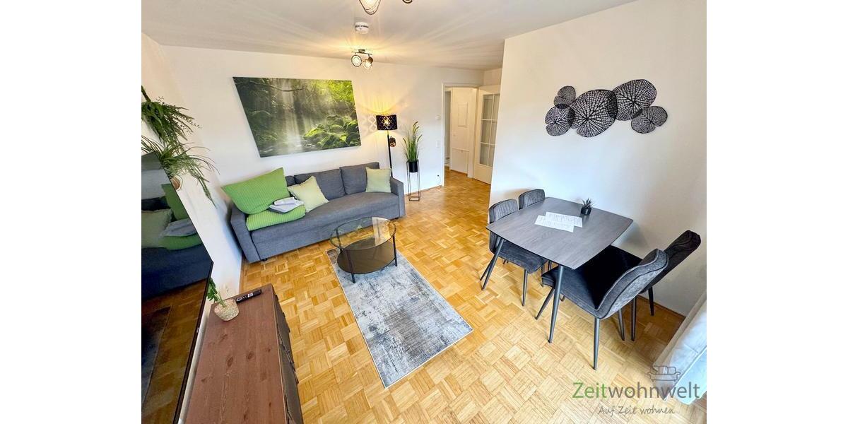 Balkonblick ins Wohnzimmer