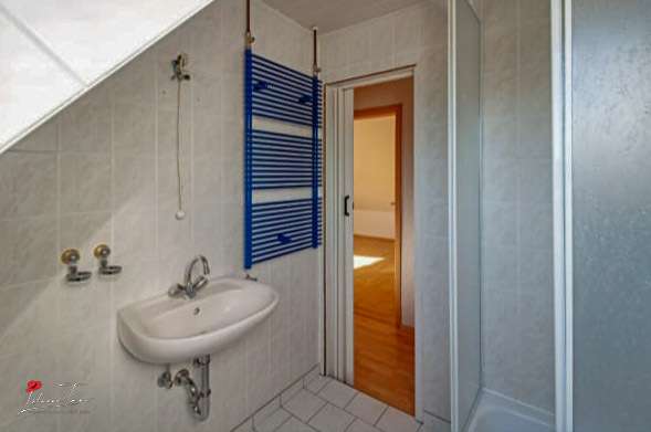 Badezimmer (OG)