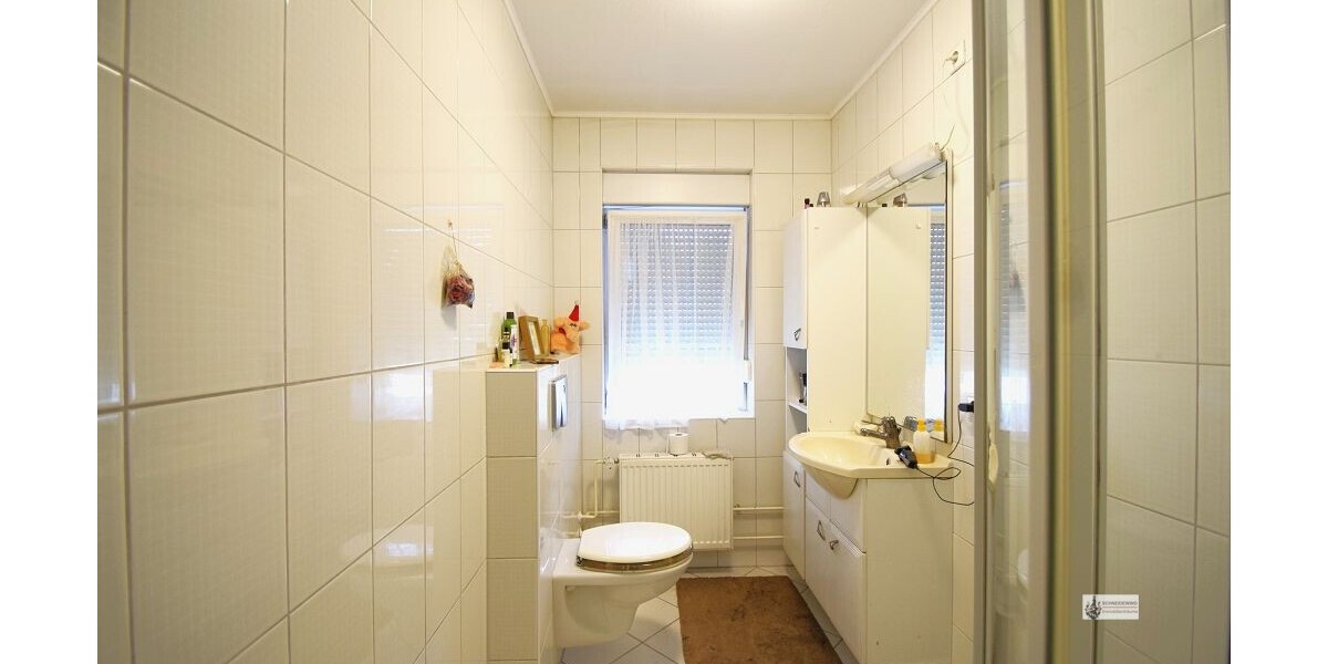 k-Badezimmer im EG mit Dusche