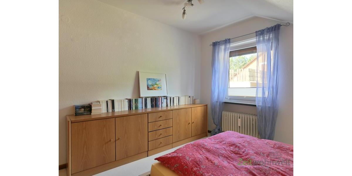 Siedeboard mit Büchern