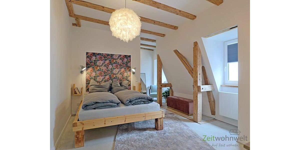 Blick ins große Schlafzimmer