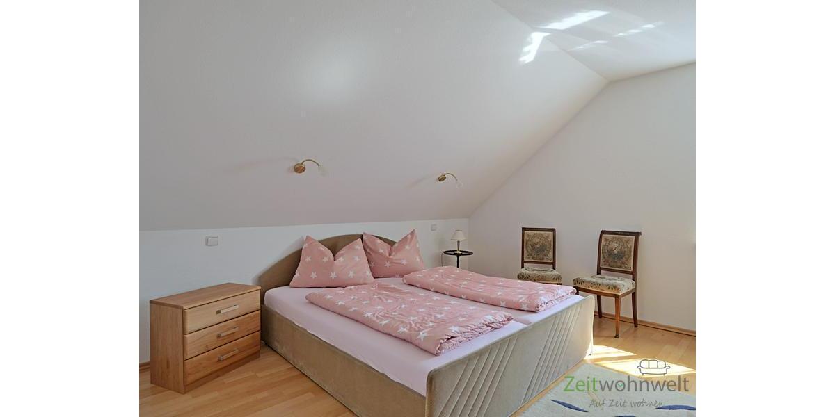 Doppelbett im Schlafzimmer