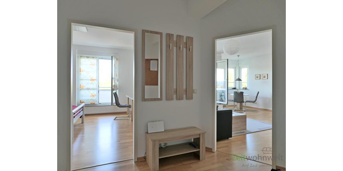 Wohnungsflur mit Garerobe