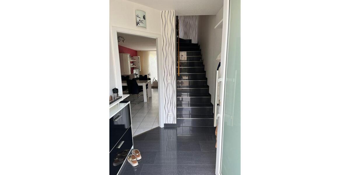 Provisionsfrei* RMH mit Garten und Stellplatz, Effizienzklasse A+ - Reihenmittelhaus Hanau Lamboy | Angebot:27301471
