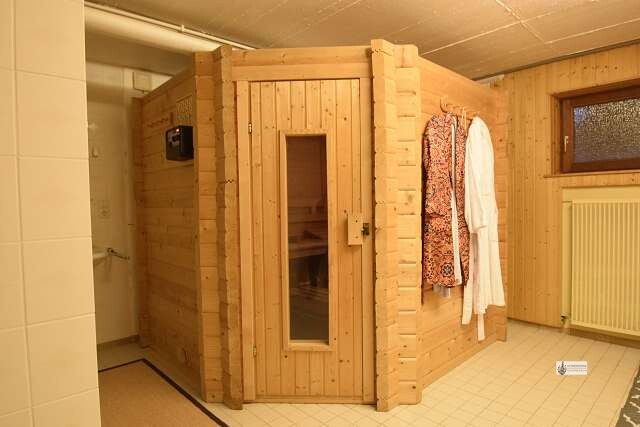 Sauna mit Dusche