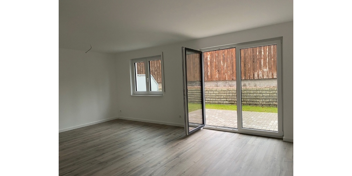 Wohnzimmer mit Balkon