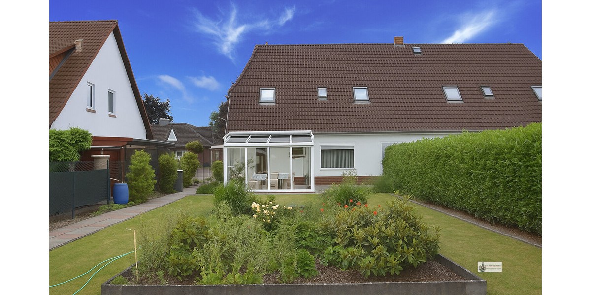 Hausanblick von Gartenseite