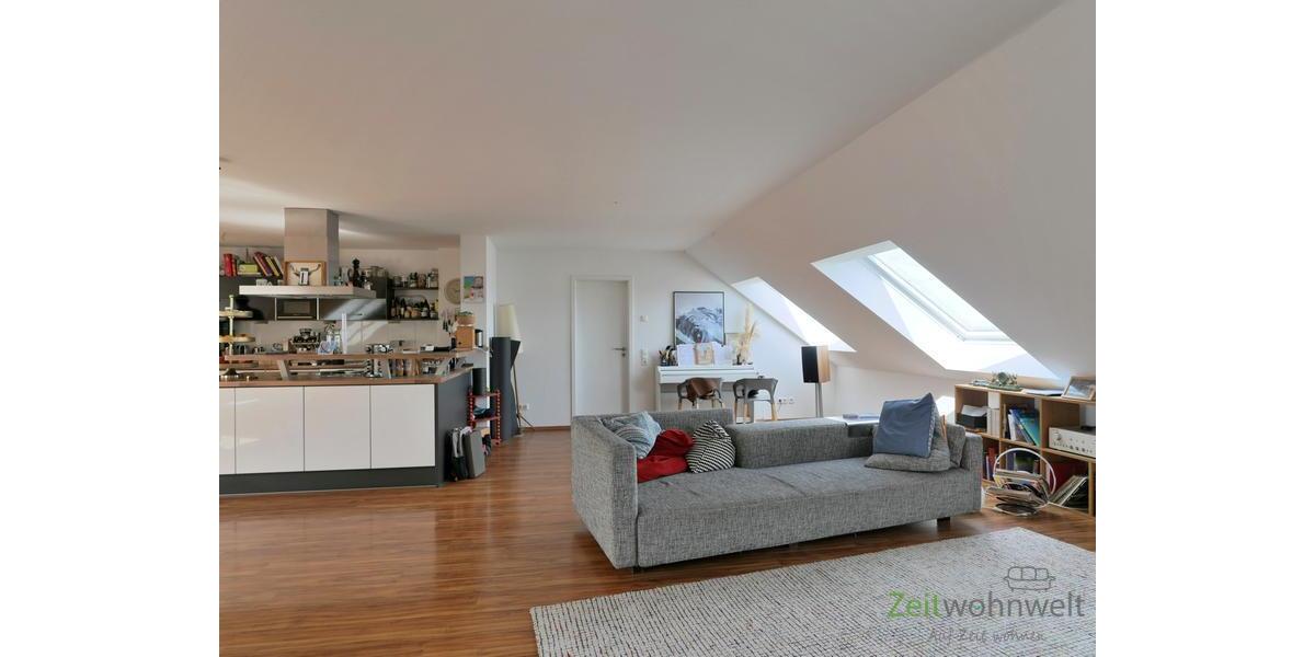 Sofa-Blick zur Küche