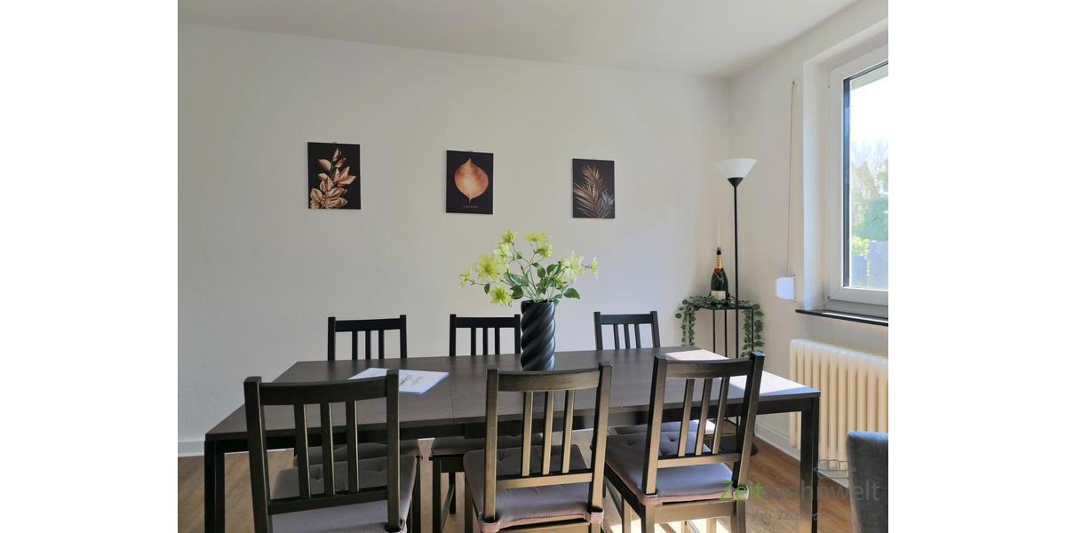Esstisch im Wohnzimmer