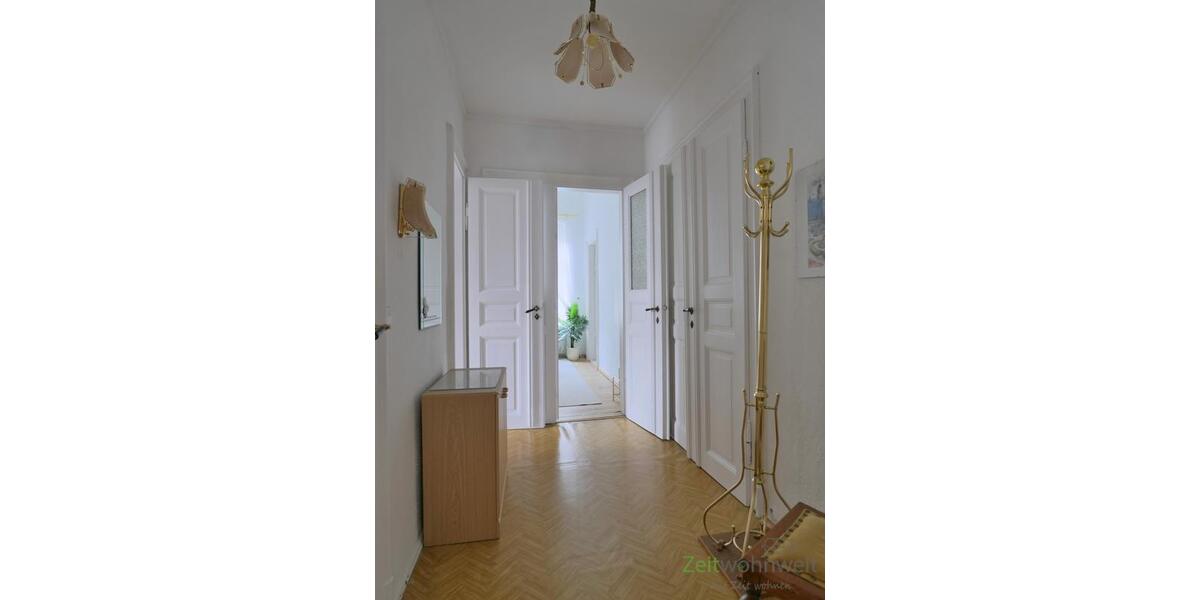 zentraler Wohnungsflur