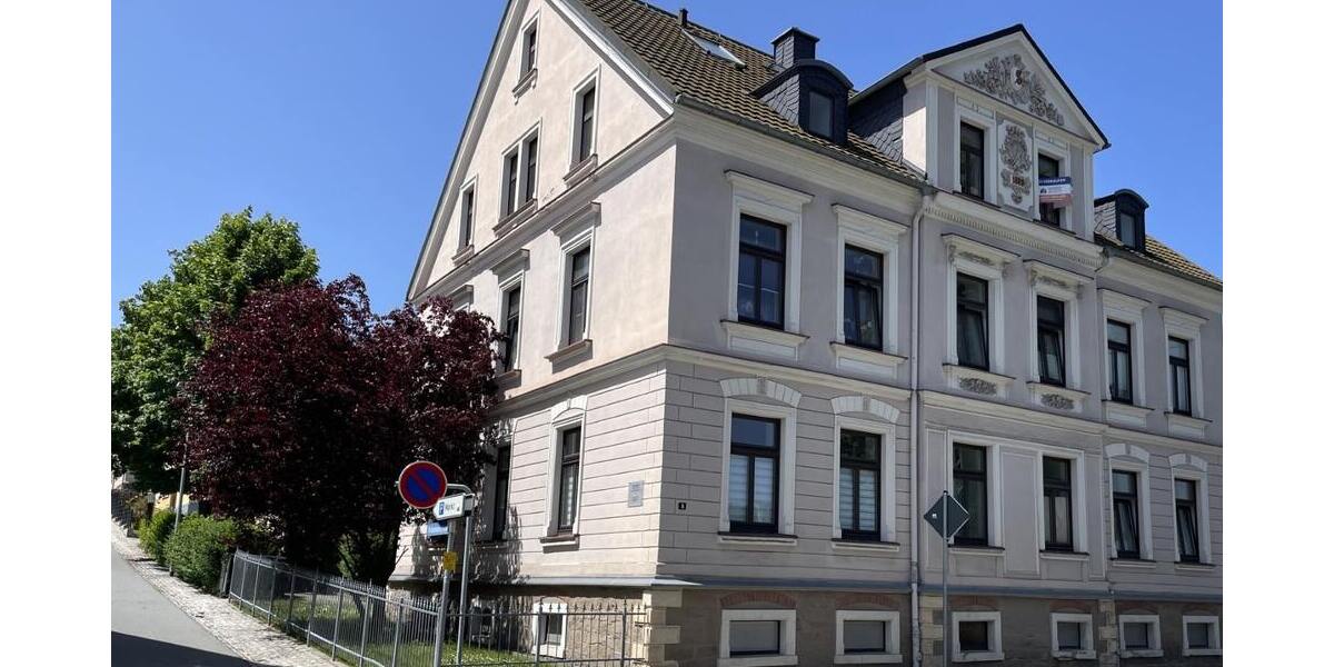 Hausansicht mit Whg. im DG links