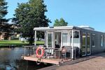 Ein Zuhause, auf dem Wasser oder im Hafen, exklusives Hausboot Neubau 2023 - Ferienhaus Jabel b Waren | Angebot:27295012