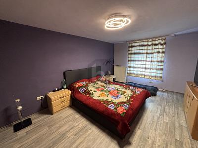 RENOVIERT, DOPPELGARAGE, VERMIETUNG MÖGLICH - Zweifamilienhaus Dreis | Angebot:26857747