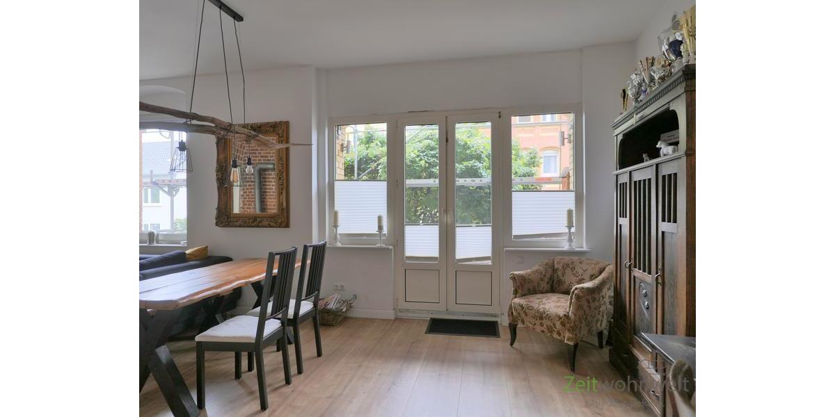 Blick zum eingerüsteten Balkon