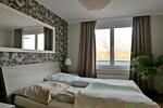 (EF0482_M) Dresden: Striesen-West, moderne Dachwohnung mit Parkettböden, verglaste Veranda und Dachbalkon, TG-Stellplatz - Etagenwohnung Dresden Striesen-West | Angebot:20266448