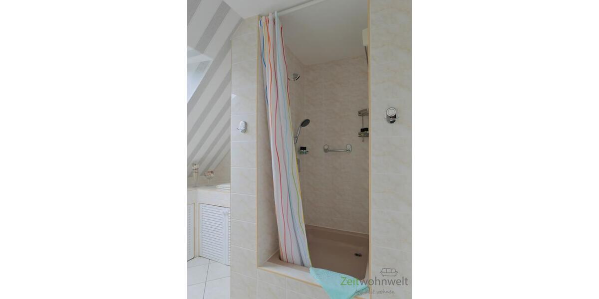 Dusche im Bad