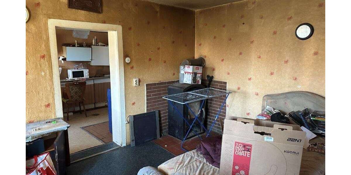 Wohnraum m. Blick in die Küche- HH