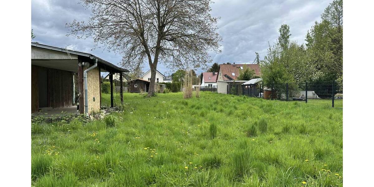 Grundstück von Westen gesehen (vor Bebauung Vordergrundstück)