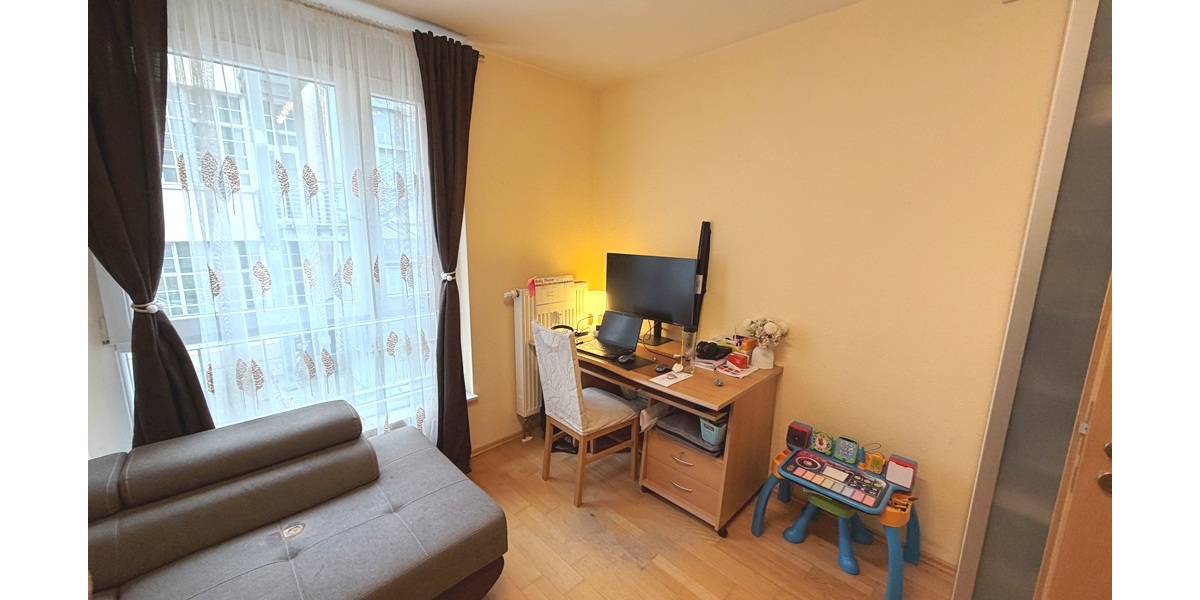 Kind/Arbeitszimmer