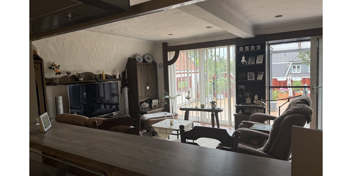 Wohnung - Obergeschoss: Blick in das Wohnzimmer