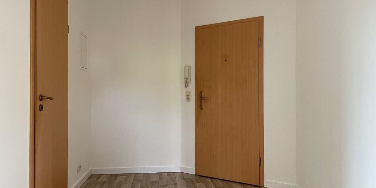 Flur mit Wohnungstür