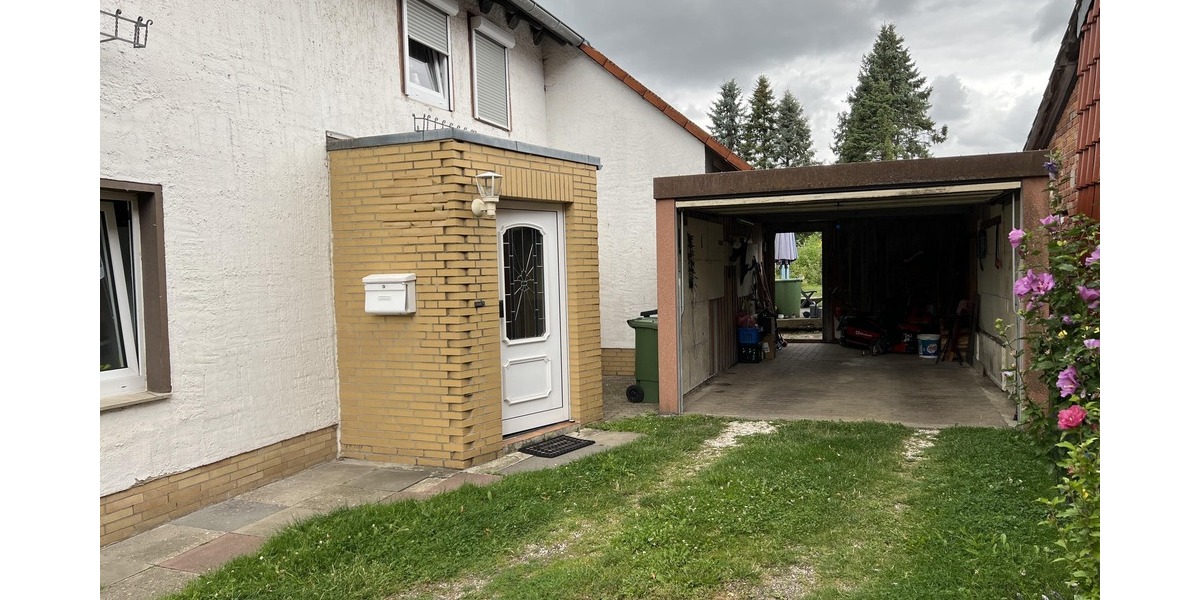 Eingang Anbau und Garage
