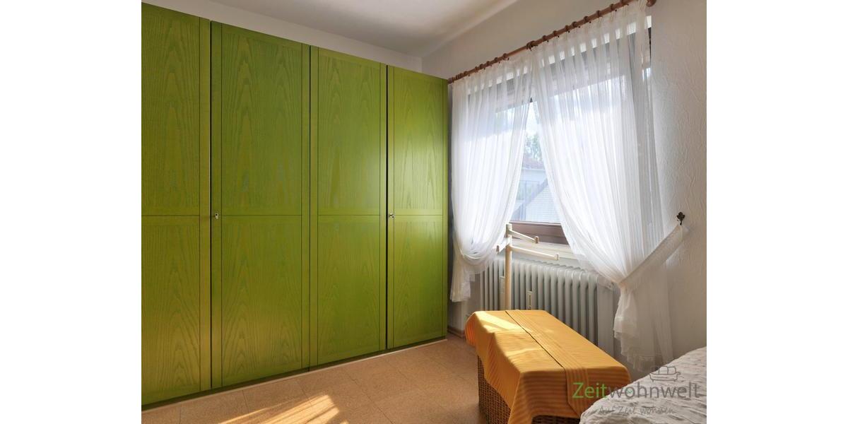 grüner Kleiderschrank