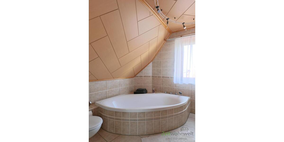 zentrale runde Wanne