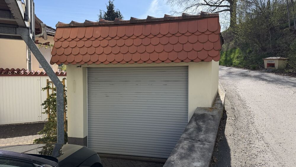 Garage am Haus