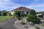 ALLEINLAGE, TOP GRUNDSTÜCK, GEPFLEGT, 3 GARAGEN - Einfamilienhaus Schmelz | Angebot:27145224